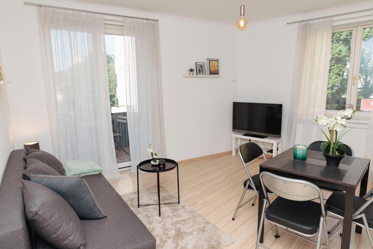 Beautiful 2-Bedroom Apartment Near Schoenbrunn Viena Exterior foto